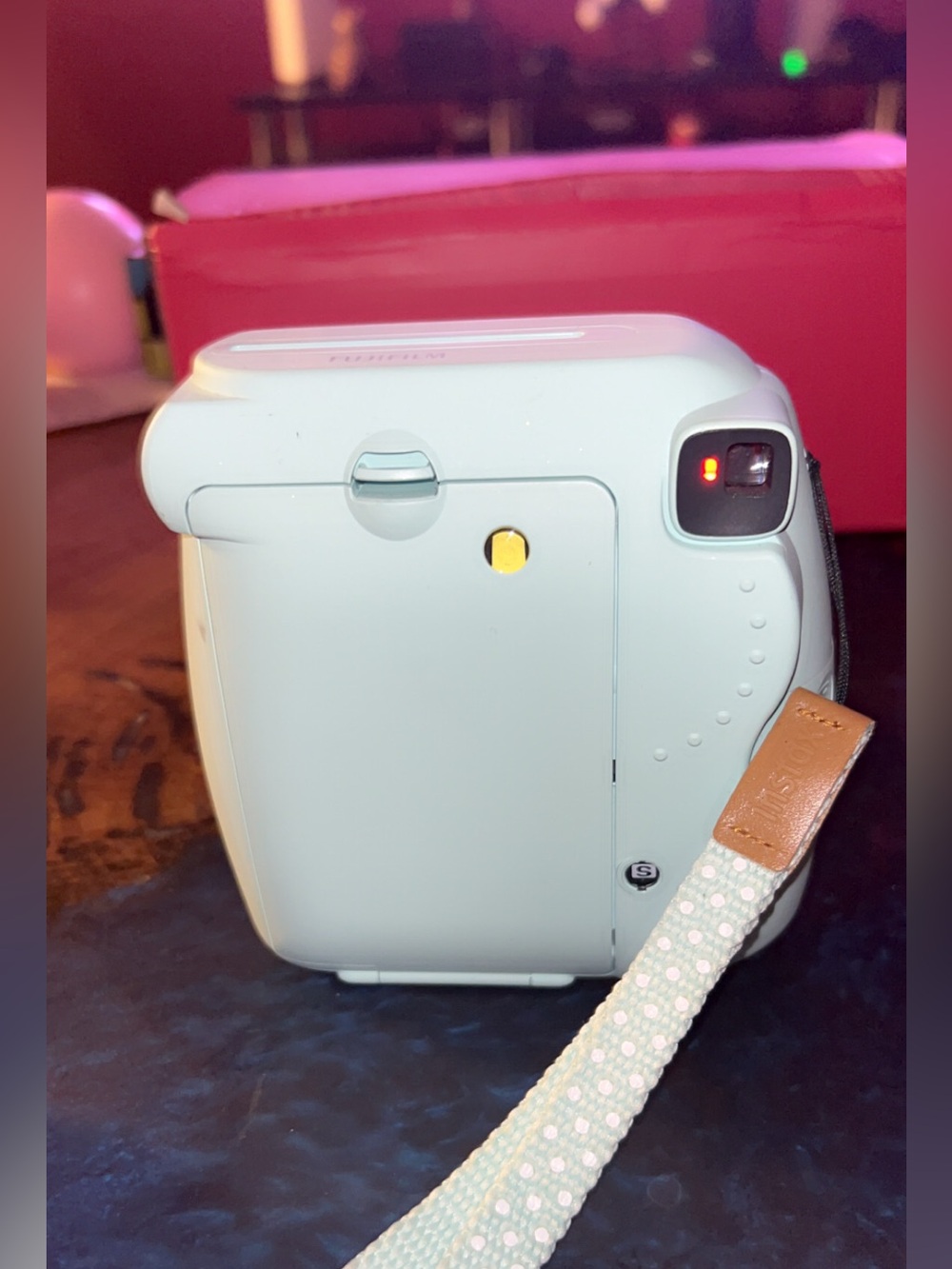 Instax Mini 9 Instant Camera - Light Mint - Picture 2 of 5